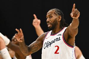 揭幕戰(zhàn)客戰(zhàn)爵士！隊(duì)記：萊昂納德&比爾&博格丹均可以出戰(zhàn)