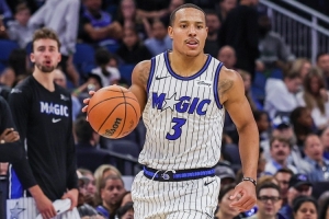 強(qiáng)力補(bǔ)充！貝恩18中7&三分7中3拿到23分 另有4板3助2帽