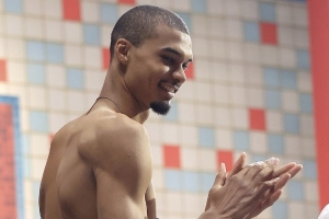 美記：我見(jiàn)過(guò)很多優(yōu)秀球員但文班太罕見(jiàn) 他表現(xiàn)得讓濃眉像G聯(lián)盟的