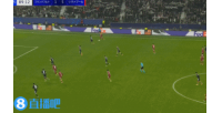 錯(cuò)失首球！薩拉赫未顧中路包抄面對(duì)空門的維爾茨，小角度打門被撲