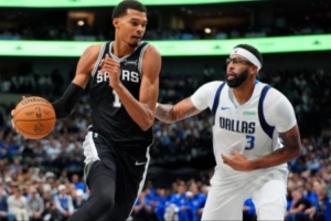 文班亞馬跨濃眉；費城的新小艾；楊瀚森首戰(zhàn)