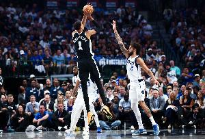 40分15板！文班亞馬宣言：天知道我這個(gè)休賽期有多TMD努力訓(xùn)練