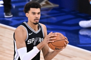 文班：我們每天都在壘一塊磚以建造宏偉的大廈 今天的工作完成了