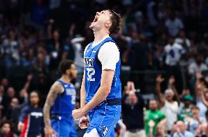 弗拉格談開(kāi)季兩連?。簩?duì)自己表現(xiàn)不滿意&甚至有點(diǎn)惱火 我渴望贏球