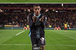 這射術(shù)??格林伍德弧頂不停球搓射死角，開季各賽事12場8球4助