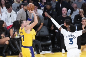 昔日防守蕩然無(wú)存！森林狼開(kāi)季狀態(tài)堪憂 芬奇怒批球隊(duì)毫無(wú)侵略性