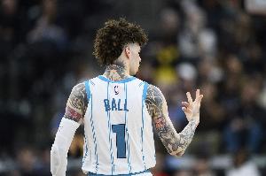 還不夠！拉梅洛-鮑爾18中8拿到27分9板8助3斷1帽 正負值+12