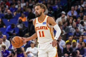 核心控衛(wèi)！特雷-楊上半場6中3得到10分2板8助 罰球4中3