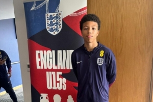 英媒：蒂亞戈-席爾瓦之子伊戈首次獲得英格蘭U15訓(xùn)練營(yíng)征召