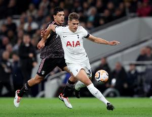 帶刀后衛(wèi)！范德芬近6場(chǎng)英超進(jìn)3球，追平此前43場(chǎng)總進(jìn)球數(shù)