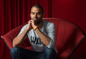 R.I.P！托尼-帕克父親葬禮 鄧肯大衛(wèi)-羅賓遜等前往吊唁