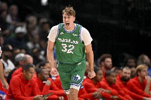 0失誤控鋒！弗拉格NBA首勝22分4板4助??生涯首個(gè)20+！