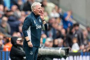 莫耶斯：定位球防守讓我們功虧一簣，進球被吹是正確判罰