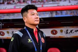 李金羽：引進外援時先讓看沈陽航拍視頻；我不怎么灌輸復(fù)雜技戰(zhàn)術(shù)