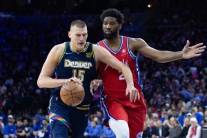 貝弗利：沒(méi)見(jiàn)過(guò)哪個(gè)中鋒能像恩比德那樣打球 約基奇就是個(gè)后衛(wèi)