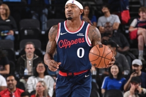 啊你你你？！泰倫-盧：我們?nèi)鄙訇P(guān)鍵球員比爾 他能組織能投籃