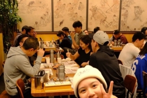 隊(duì)記談楊瀚森吃夜宵：NBA幾乎沒(méi)人賽后加練 科比也和隊(duì)友外出吃飯