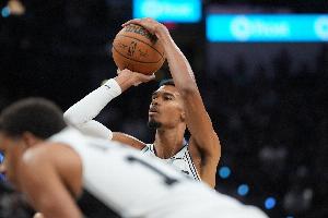 格里芬：這個(gè)觀點(diǎn)可能有點(diǎn)大膽——文班亞馬這小子確實(shí)厲害