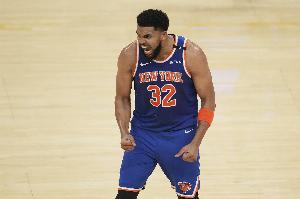 終于醒了！唐斯第三節(jié)6中4&7罰全中砍下15分5籃板 帶隊(duì)追分！