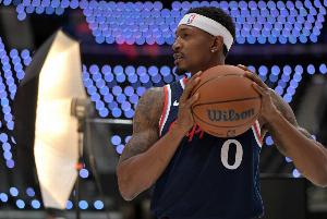 泰倫-盧：比爾對自己的表現(xiàn)感到沮喪 但一切都會好起來的