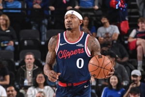 快船VS鵜鶘首發(fā)：比爾復(fù)出搭檔哈登、小卡、瓊斯、祖巴茨