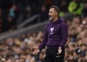 決策失誤？狼隊(duì)開季4連敗后選擇與佩雷拉續(xù)約3年，現(xiàn)又將其解雇