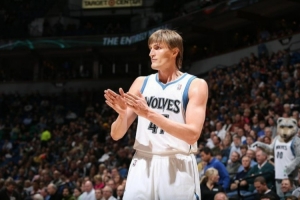 楊毅：基里連科能從1防到4 特科格魯處理球比奧多姆強 賈米森能攻