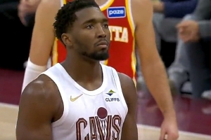 蓋棺定論？米切爾單打肯納德 急停急起隨手一拋打成2+1！