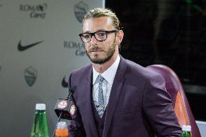 米體：巴爾扎雷蒂已經(jīng)和羅馬解約，將加盟馬賽當貝納蒂亞的助手