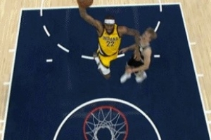 平地起驚雷！以賽亞-杰克遜殺進內(nèi)線 起飛滑翔單臂暴扣