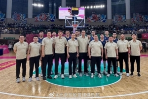 北京籃球發(fā)展史上首次聯(lián)隊(duì)！我們將一同為城市而戰(zhàn) 為北京加油