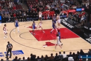 武器大師！武切維奇弧頂啟動 過掉恩比德單臂隔扣霸氣側(cè)漏