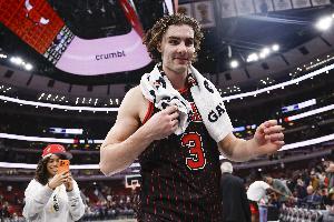 祖上不闊！約什·吉迪和喬丹為僅有的連續(xù)2場砍下三雙的公牛球員