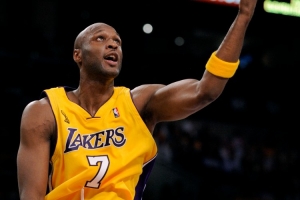 曾經(jīng)科比的得力助手！祝前NBA球員奧多姆46歲生日快樂！??