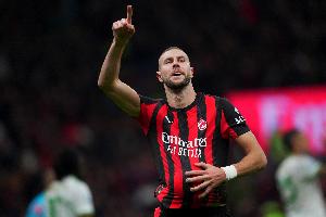 米體：加拉塔薩雷有意帕夫洛維奇，米蘭仍在考察吉拉等中衛(wèi)人選