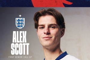 斯科特首次入選英格蘭名單，英格蘭隊(duì)社媒曬海報(bào)祝賀