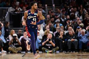 米切爾：贏球關(guān)鍵是拼勁活力 隊友信任我讓我出手我感到很幸運