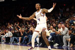 杰倫·格林談此前首秀：太興奮了 賽前想睡個(gè)午覺(jué)都興奮得睡不著