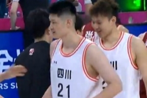 無力回天！胡金秋14中8空砍全場最高21分外加5板 罰球6中4