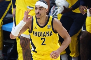 對手攻擊波太猛！內(nèi)姆哈德15中9得到25分2板7助 三分6中3