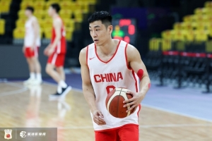 媒體人：今天郭士強繼續(xù)考察 不出意外高詩巖將入選國家隊集訓