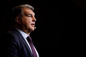 拉波爾塔：若通過致敬彌補會很好，猜測梅西以球員身份回歸不合適