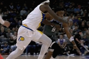 可真敢呀！科利爾出界&步行者利用第5個(gè)暫停挑戰(zhàn) 好在挑戰(zhàn)成功