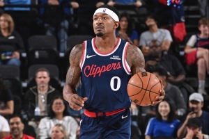 帕金斯：哈里森被解雇完該輪到弗蘭克了 你用比爾替換了鮑威爾？