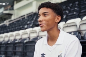 巴西媒體：西班牙人隊(duì)接觸小羅比尼奧的經(jīng)紀(jì)人和母親，進(jìn)行咨詢