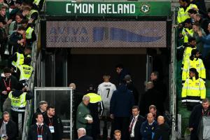 輸球+染紅停賽，年近41歲的C羅很可能已經(jīng)踢完生涯最后一場世預(yù)賽