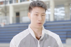 為什么能拿如此多offer？郇斯楠：可能是身體天賦 和對(duì)籃球的熱愛