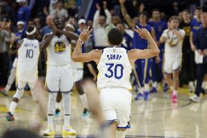 鍵盤俠|庫里若有巨星哨就是GOAT！庫日天的勇士是年輕強隊試金石