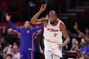 杜蘭特：這就是我們的比賽&每個(gè)人都有貢獻(xiàn) 申京的絕平勾手太關(guān)鍵