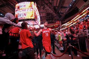 大心臟中鋒！申京本賽季關(guān)鍵時(shí)刻18中10 進(jìn)球數(shù)并列聯(lián)盟第一